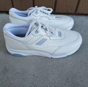 Women's SAS Shoes Size 6 1/2